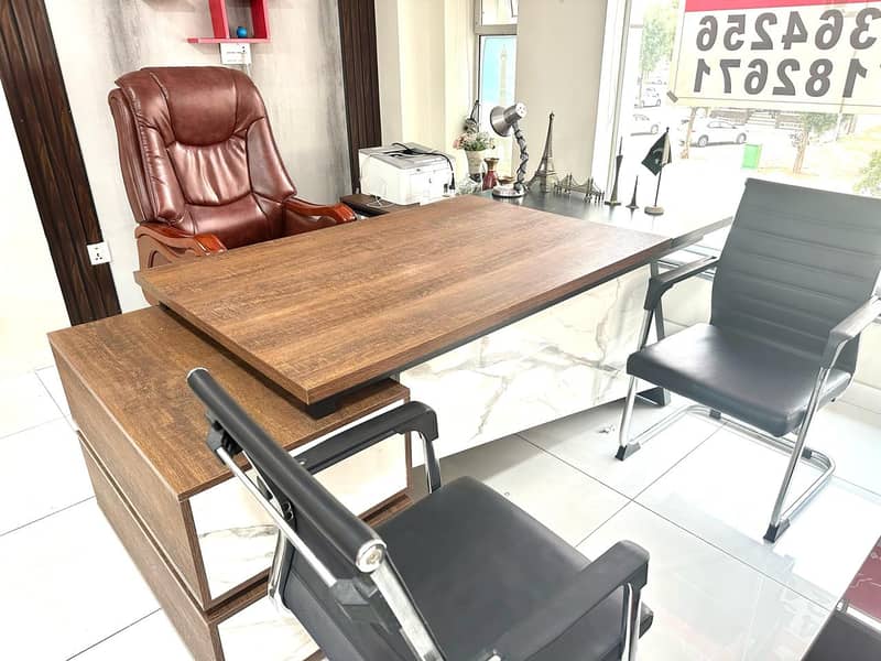 Executive Table / office table / wooden table / table for sale 0