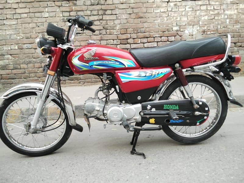 Honda CD70c 24 model. O3O8-56-88-797. 16