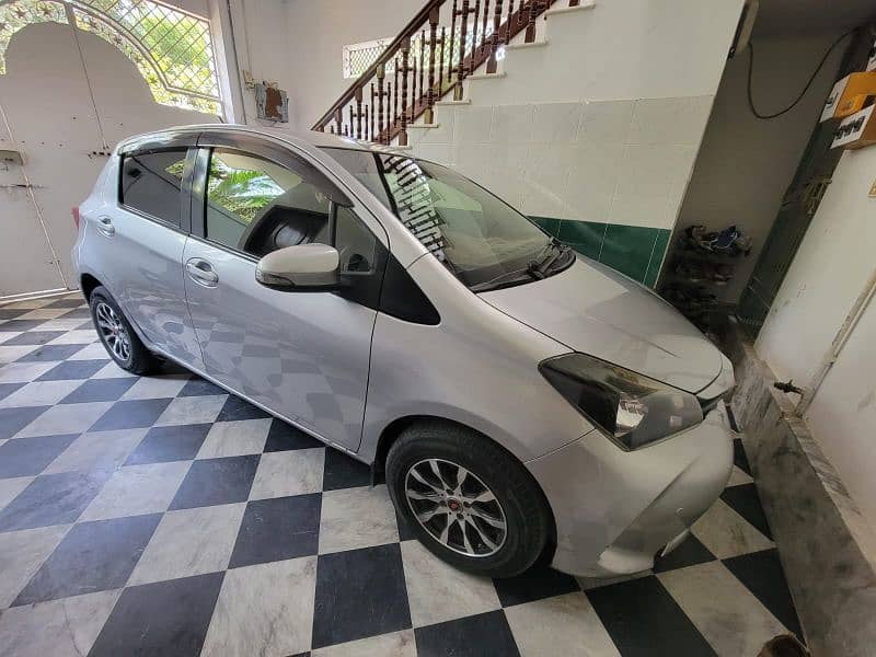 Toyota Vitz 2014 4