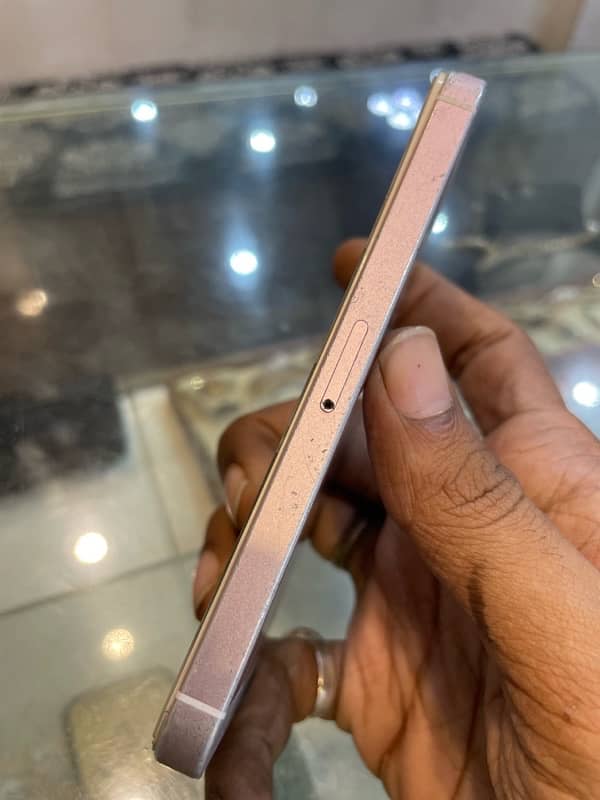 iphone se rose gold 3