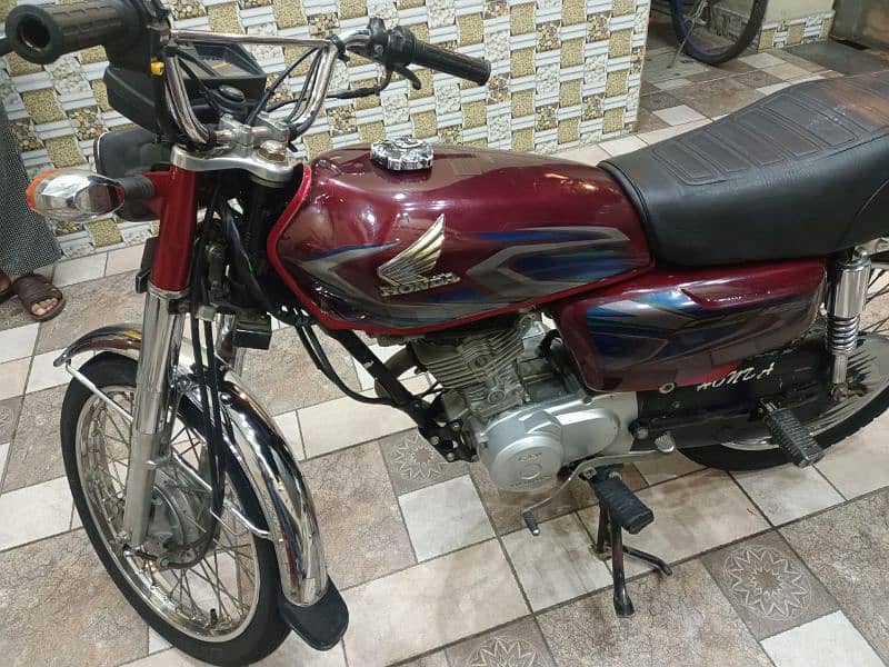 Honda CG 125 Red color for sale 2