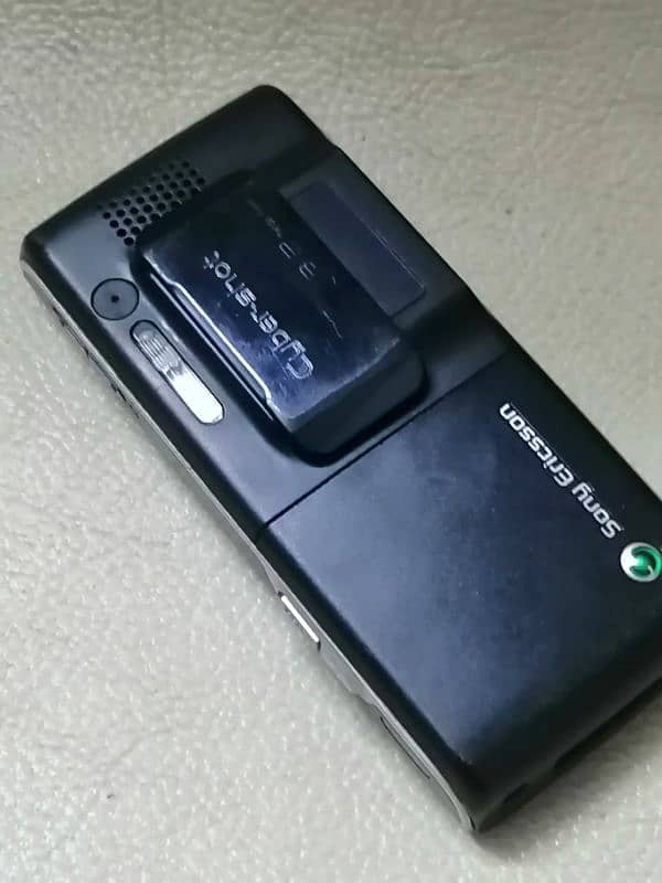 Sony Ericsson k800i 3