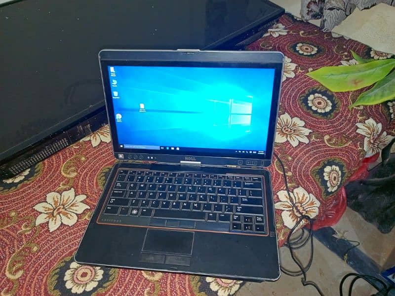 Dell core i3 2ng gen 2gb 320gb 4