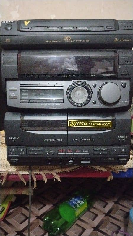 Deck for sale with 3 CD changer and 2 tape Sony brand 1