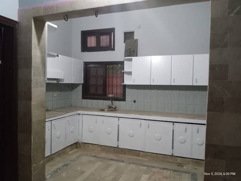 Well Mentain 200 Yrds Independent House Available For Rent Prime Location Gulistan-e-Johar Block-19 14