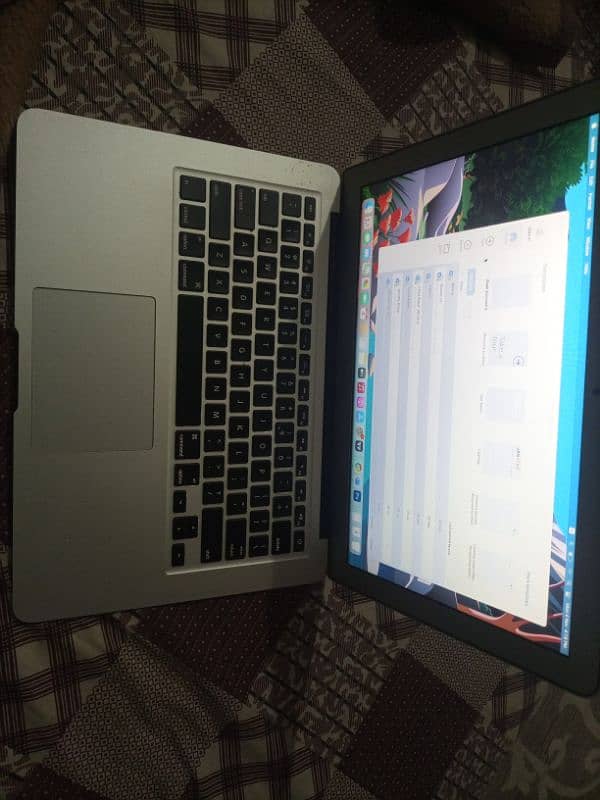 Apple MacBook air 8gb ram 5