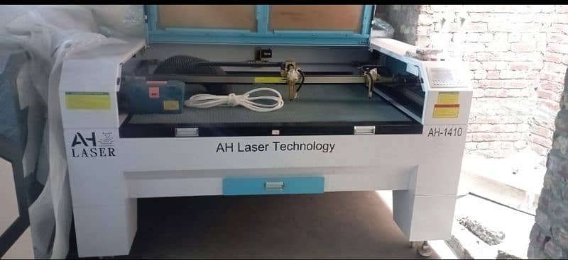 Laser cutting machine 8