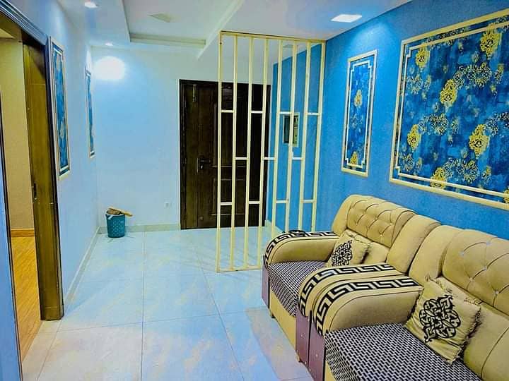 One bedroom daily basis laxusry apartment short stay apartment available for rent in bahria town 2