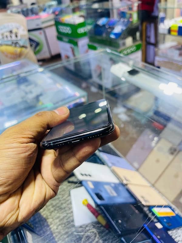 I phone 11 pro PTA approved 6