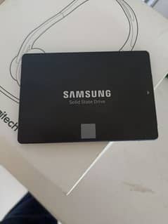 Samsung 500 GB SSD Boxpack Original Brand New just Sirf Box Open Hai