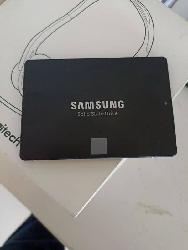 Samsung 500 GB SSD Boxpack Original Brand New just Sirf Box Open Hai 0