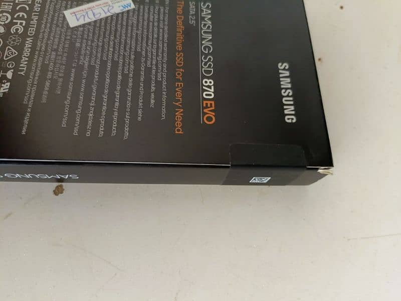 Samsung 500 GB SSD Boxpack Original Brand New just Sirf Box Open Hai 2