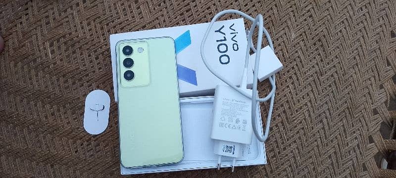 Vivo Y100 Mobile Phone 2