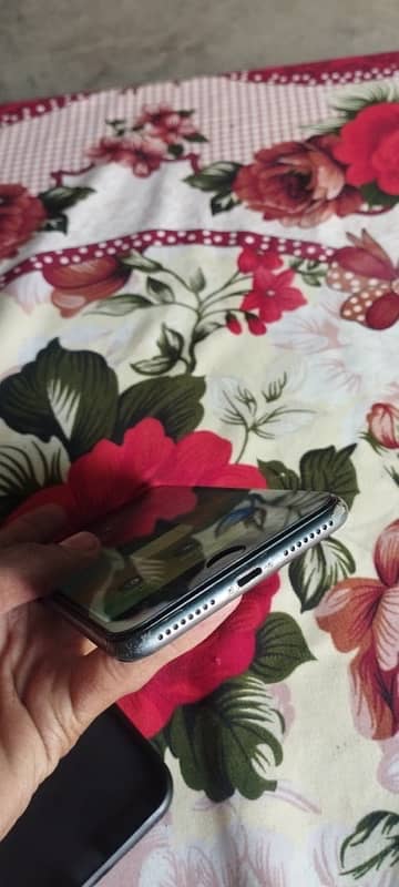 i phone 8 plus pta approved 64gb 4