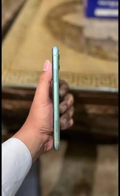 iPhone 11(jv) (128gb)  (Green colour)