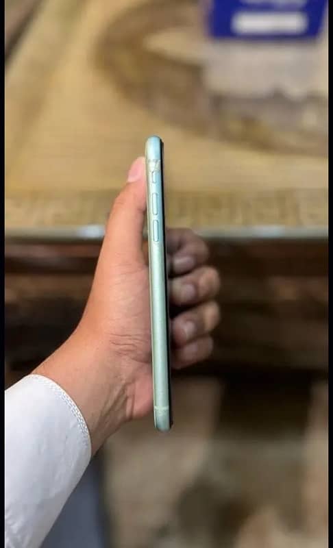 iPhone 11(jv) (128gb)  (Green colour) 4