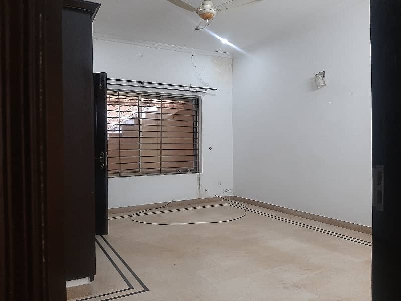 3 Bed Open Basement On 1 Kanal 22