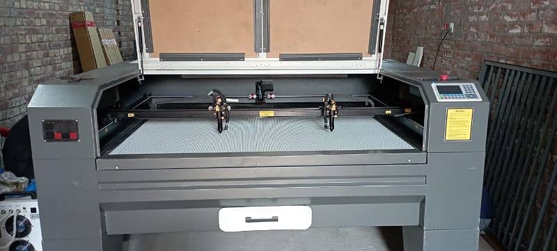 Laser cutting machine 9