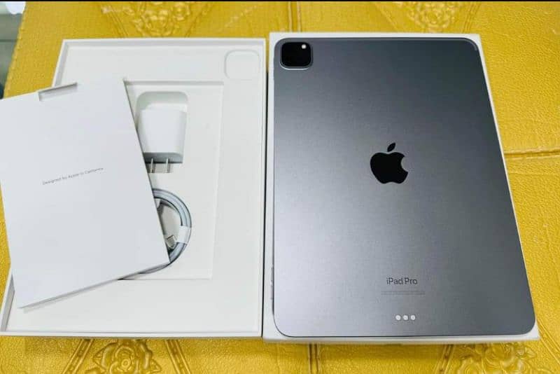 iPad Pro M1 128 GB 2021 Model 0329/64/28/874 My WhatsApp number 0