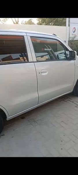 Suzuki Wagon R 2019 1