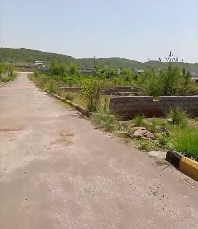 5 Marla Plot For Sale in Bani. Gala 2