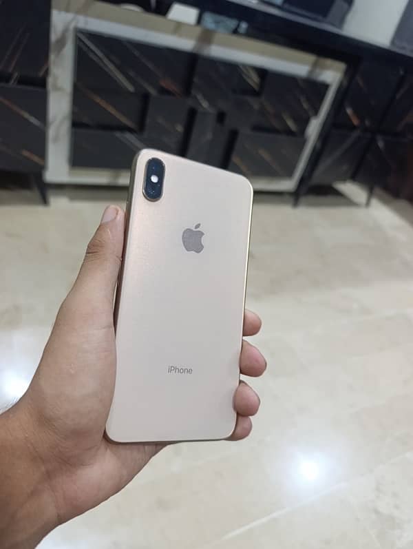 I phone Xs Max 4