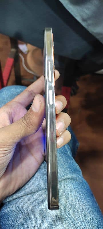 Infinix note 30 8/256 1