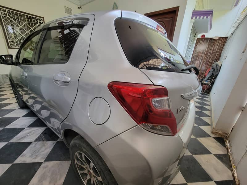 Toyota Vitz 2014 F 1.0 2