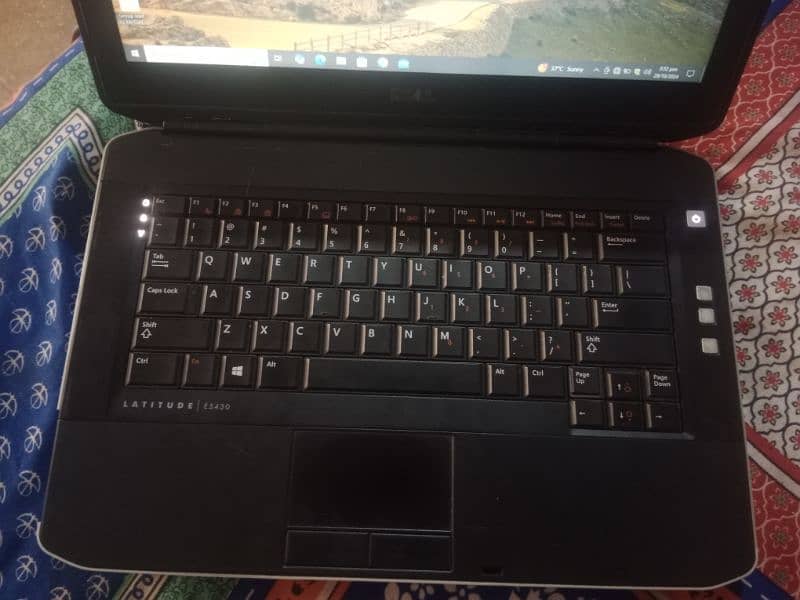 Dell latitude laptop new condition all okay. 1