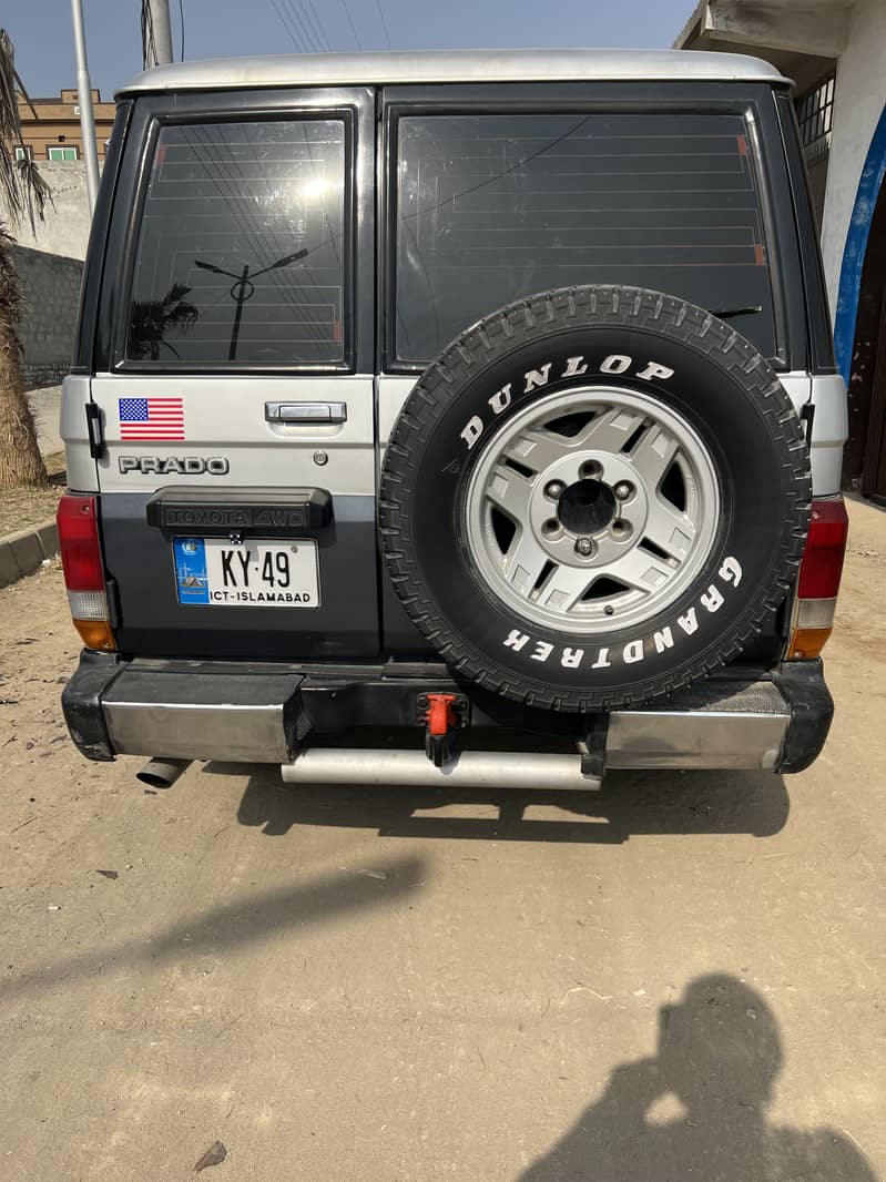 Toyota Land Cruiser 1992 Prado 4