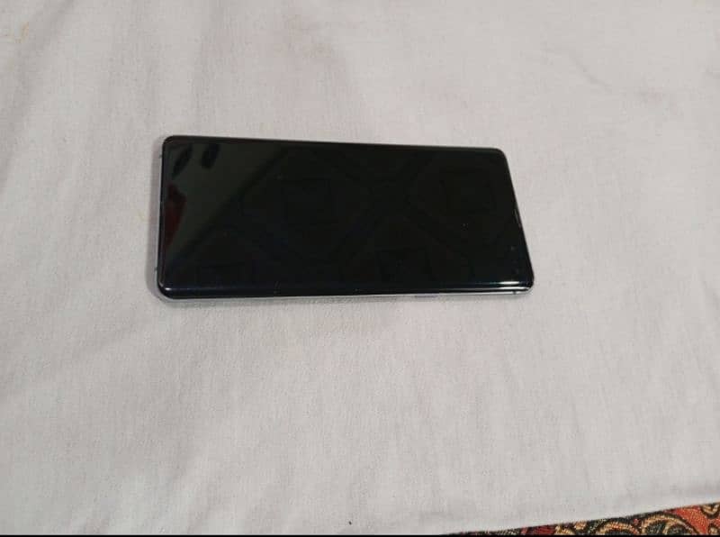 Samsung Galaxy S105G 2