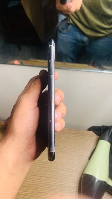 iphone 11 Pro Max Dual PTA 64GB 7