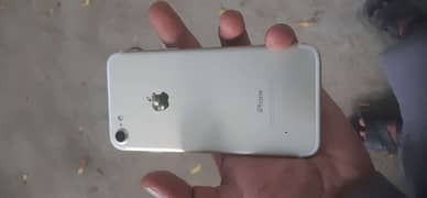 IPhone 7 32Gb argent need mouny