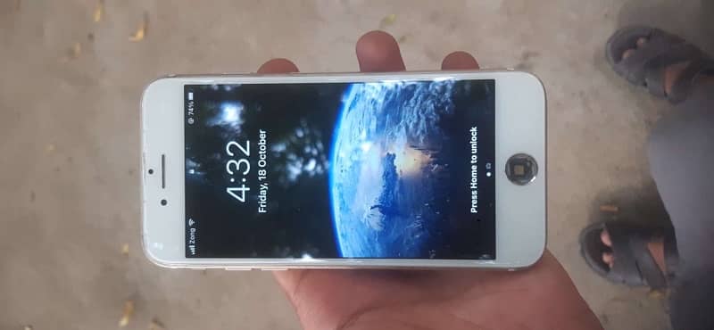 IPhone 7 32Gb argent need mouny 2