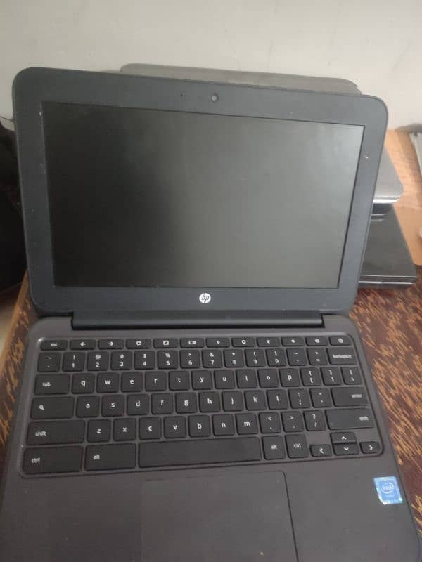 hp Chromebook only 1 month use . 2