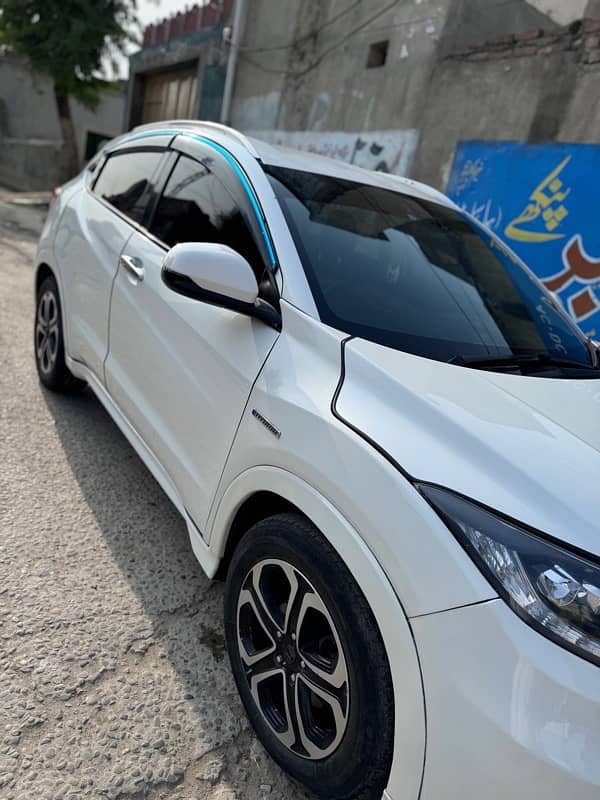 Honda Vezel 2015 1