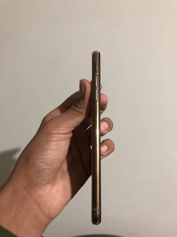 iPhone XS Max 64GB 5