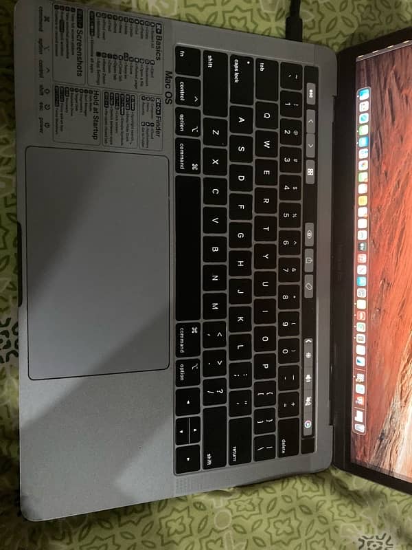 MacBook Pro 13 inch 2019 1