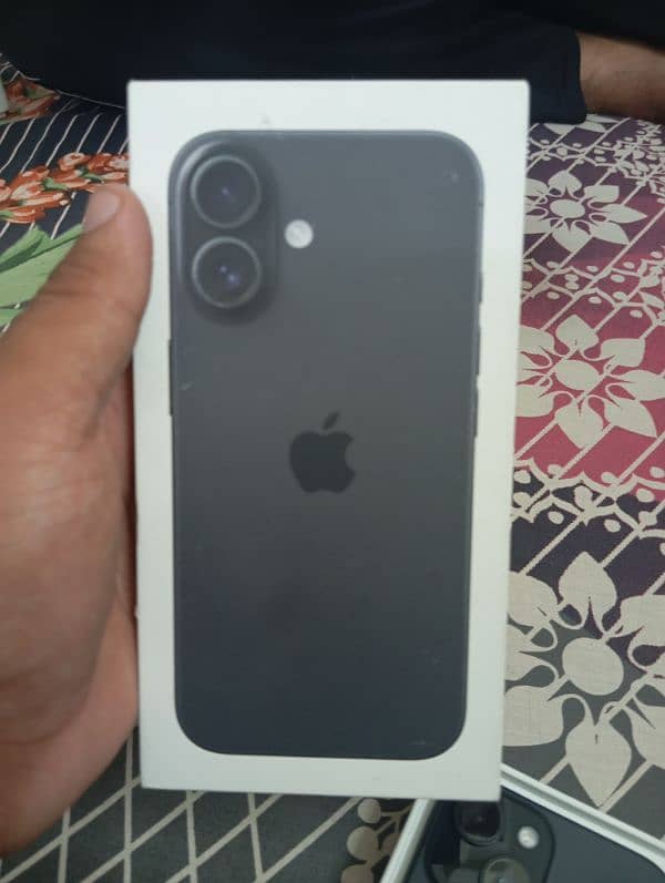 I PHONE 16 128GB BLUE/BLACK 2