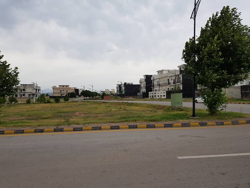 Sector B 4 Marla Ready Commercial Plot No 17 On Main Circular Road Park Face Best Location Possession Paid Plot For Sale 2