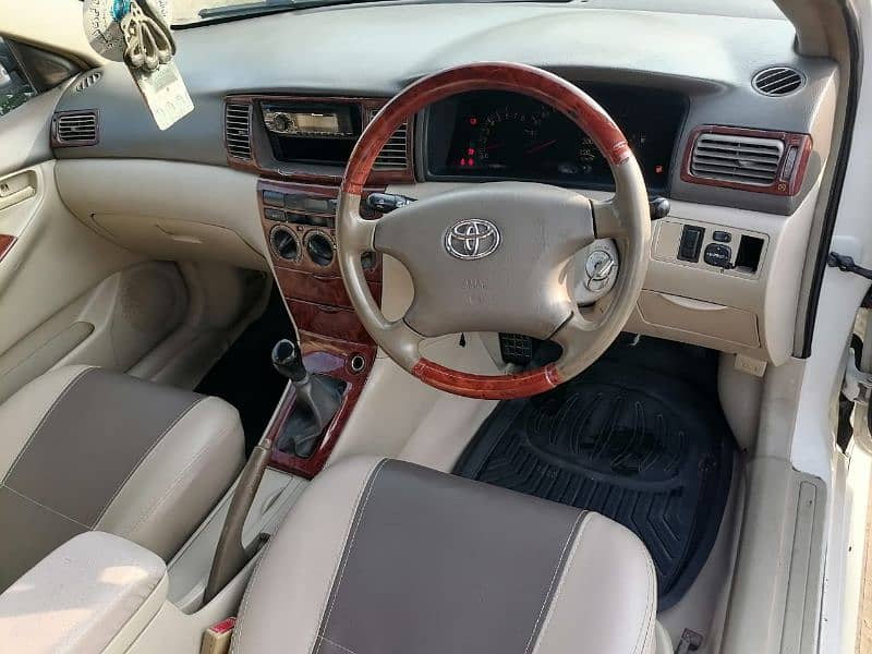 Toyota Corolla Se Saloon 2003 6