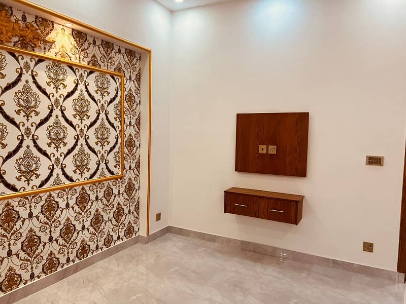 10 Marla Brand new spanish style luxery double storey stylish house vip available for sale in wapdatown lahore with original pics by fast property services 17