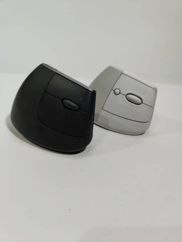 Logitech MX master 3, Logitech MX vertical, Logitech g705 7