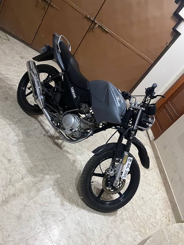 Yamaha ybr125G 1