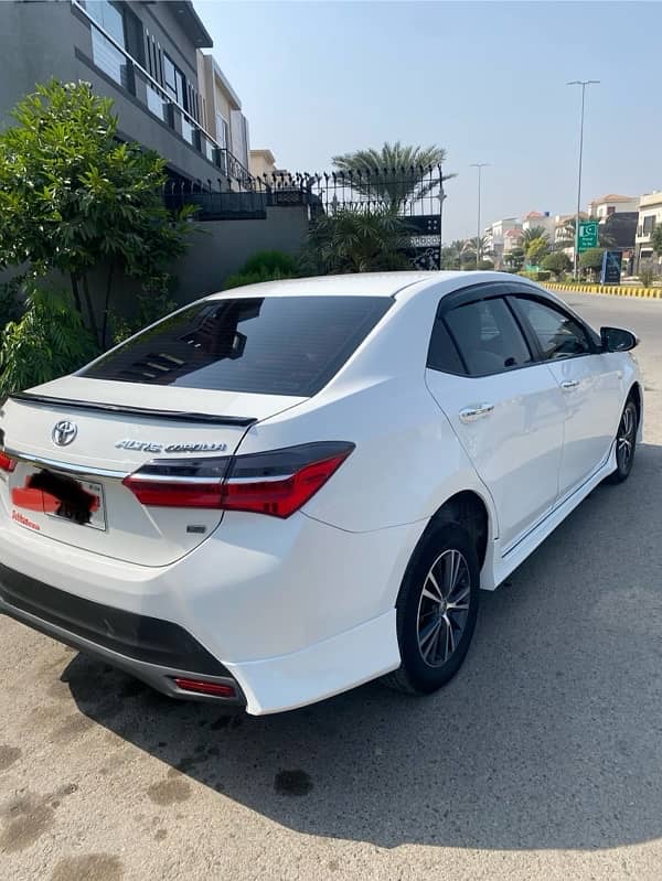 Toyota Corolla GLI 2020 Auto super white 1