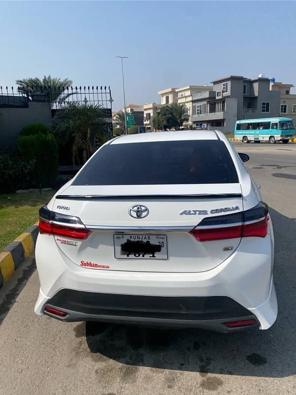 Toyota Corolla GLI 2020 Auto super white 2