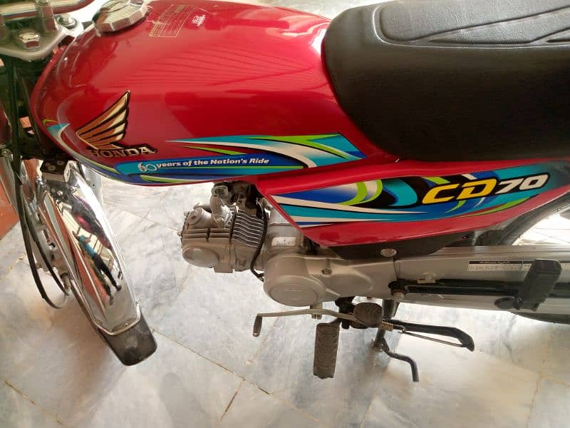 HONDA CD 70 LUSH and GENWAIN condition 2024 model. . . 7