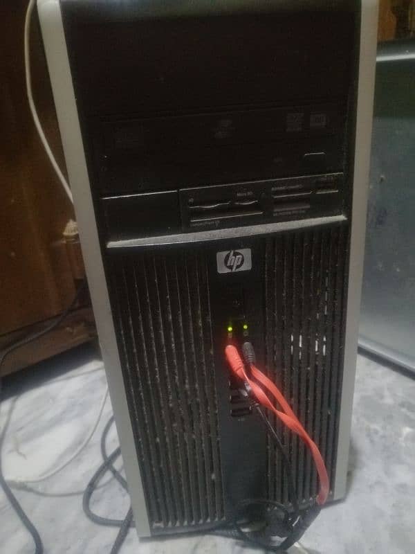 hp tower core i7 desktop 2nd generation with hp lcd compaq la1905wg. 1