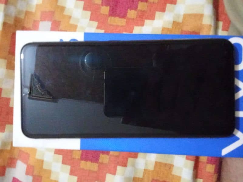 vivo y73 8+4 128 gb with box and original charger 1