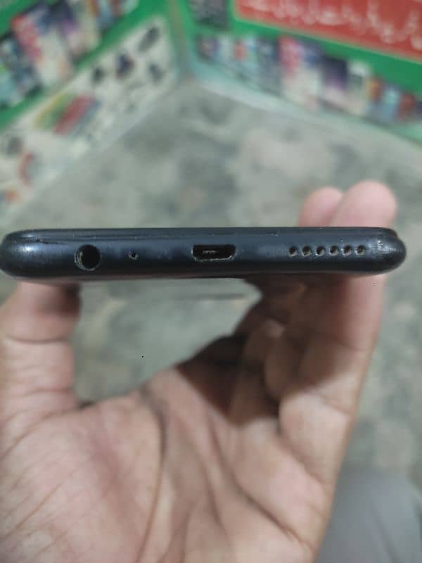 4/64 Infinix hot 10 2